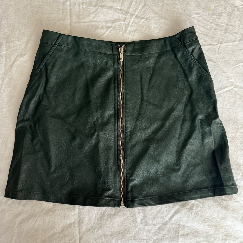 Elegant Forest Faux Green Leather Mini Skirt